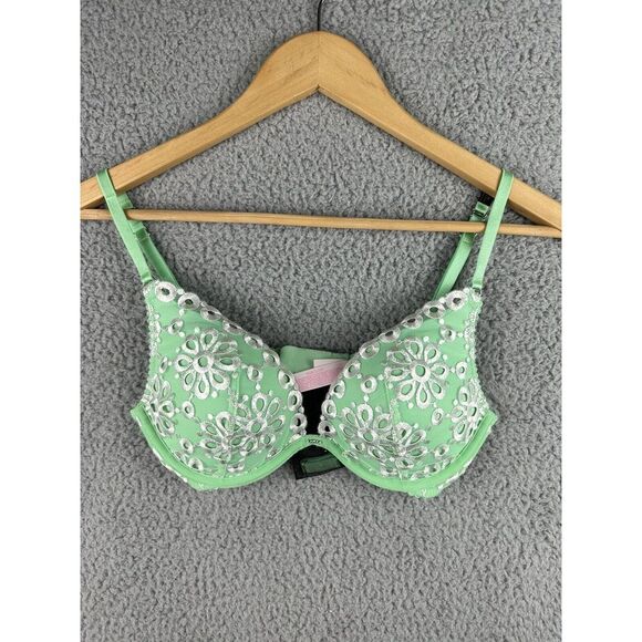 Victoria's Secret Other - NEW Victoria's Secret Push-Up Pigeonnant Bra 32C Light Green Laced Floral